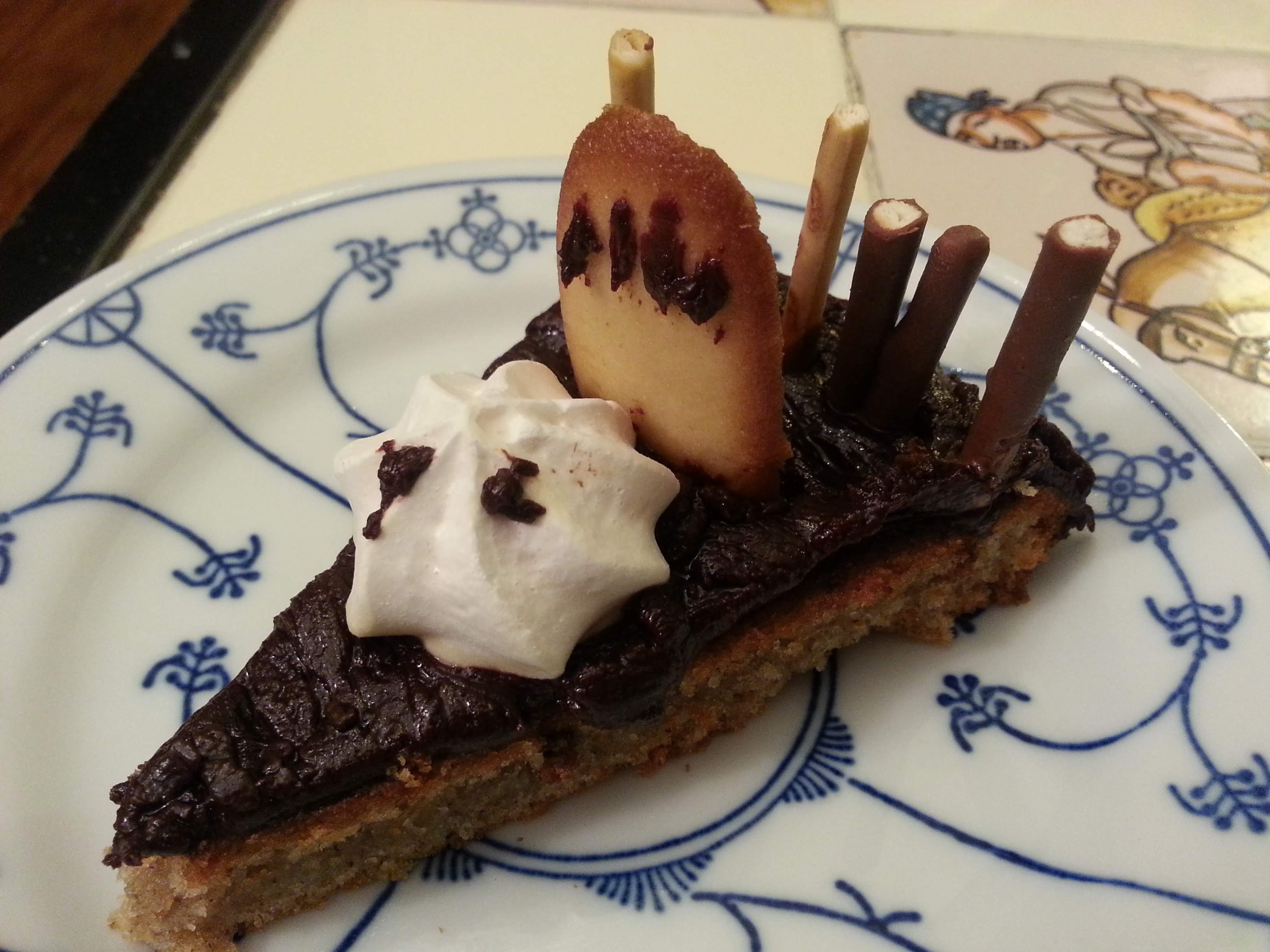 Gâteau cimetière au chocolat : une recette facile pour Halloween - Recette  par Amandine Cooking